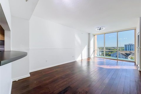 Condo in Orlando, Florida, 3 bedrooms  № 2377936 - photo 14