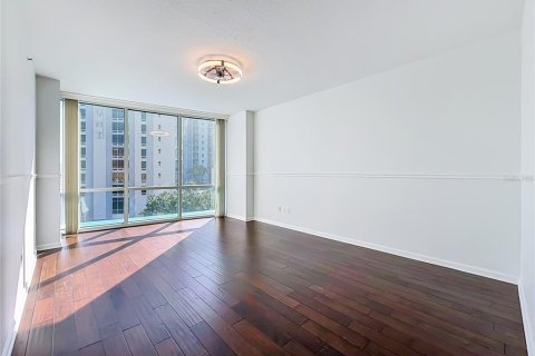 Condo in Orlando, Florida, 3 bedrooms  № 2377936 - photo 29