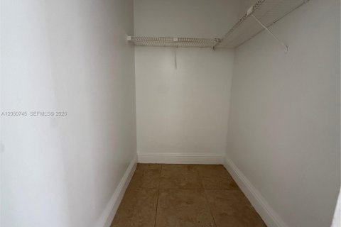 Купить кондоминиум в Майами, Флорида 2 спальни, 92.62м2, № 2145920 - фото 12