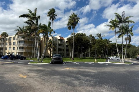 Купить кондоминиум в Майами, Флорида 2 спальни, 92.62м2, № 2145920 - фото 24