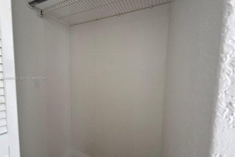 Купить кондоминиум в Майами, Флорида 2 спальни, 92.62м2, № 2145920 - фото 7