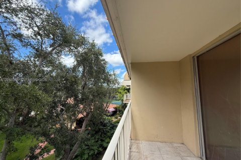 Купить кондоминиум в Майами, Флорида 2 спальни, 92.62м2, № 2145920 - фото 6