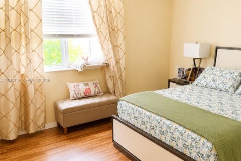 Townhouse in Miami, Florida 3 bedrooms, 148.83 sq.m. № 2086437 - photo 13