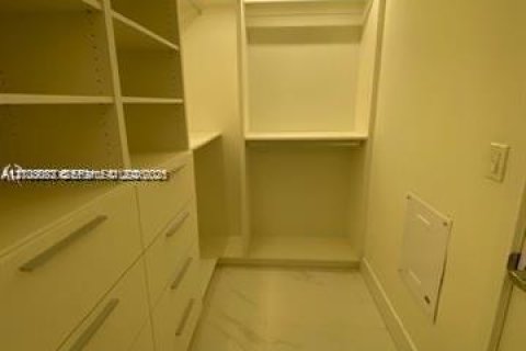 Copropriété à vendre à North Miami Beach, Floride: 1 chambre, 87.05 m2 № 2409043 - photo 28