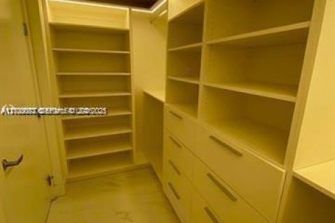 Copropriété à vendre à North Miami Beach, Floride: 1 chambre, 87.05 m2 № 2409043 - photo 27