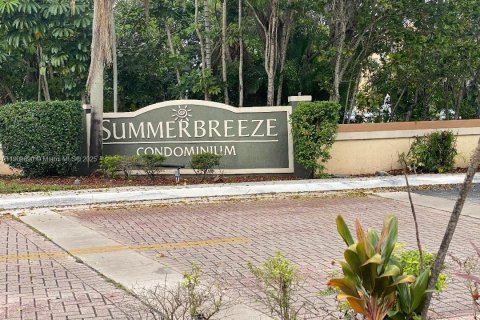 Condominio en alquiler en Sunrise, Florida, 1 dormitorio, 70.05 m2 № 1951980 - foto 1