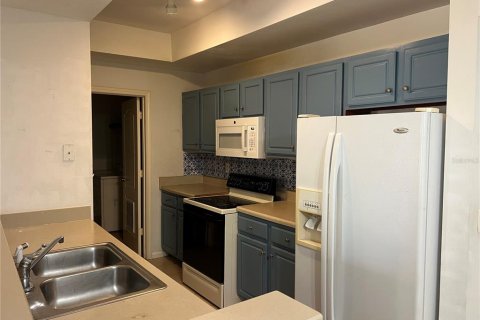 Townhouse in Orlando, Florida 2 bedrooms, 109.07 sq.m. № 2218704 - photo 17