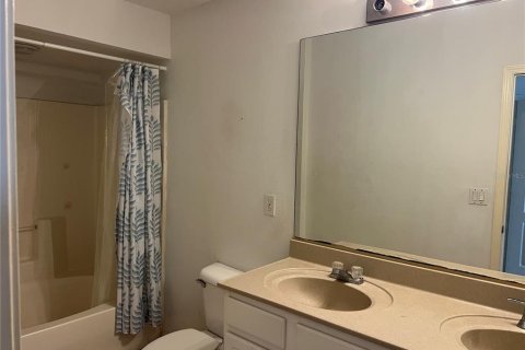 Townhouse in Orlando, Florida 2 bedrooms, 109.07 sq.m. № 2218704 - photo 9