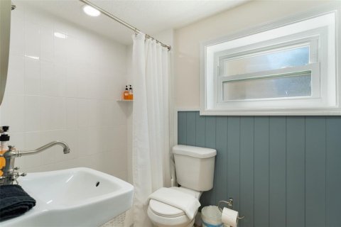 Propiedad comercial en venta en Cocoa Beach, Florida, 759.66 m2 № 1837211 - foto 19