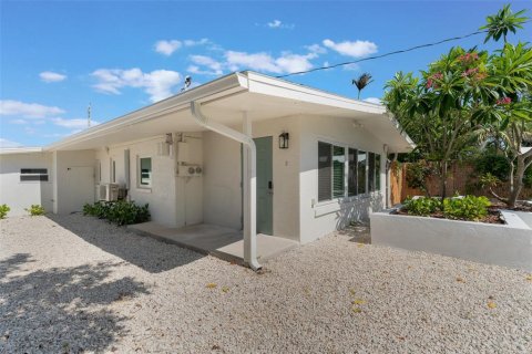Propiedad comercial en venta en Cocoa Beach, Florida, 759.66 m2 № 1837211 - foto 20