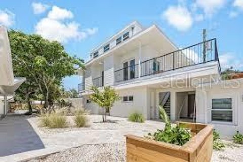 Propiedad comercial en venta en Cocoa Beach, Florida, 759.66 m2 № 1837211 - foto 7