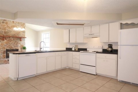 Casa en alquiler en Zephyrhills, Florida, 2 dormitorios, 90.49 m2 № 1873209 - foto 3