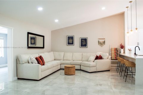 Casa en venta en Boynton Beach, Florida, 2 dormitorios, 129.04 m2 № 1875028 - foto 11