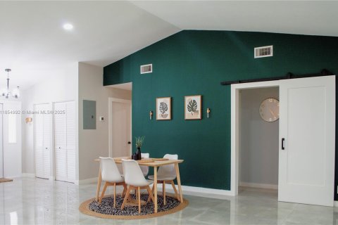 Casa en venta en Boynton Beach, Florida, 2 dormitorios, 129.04 m2 № 1875028 - foto 8
