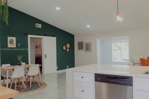 Casa en venta en Boynton Beach, Florida, 2 dormitorios, 129.04 m2 № 1875028 - foto 7
