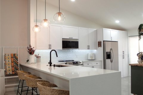 Casa en venta en Boynton Beach, Florida, 2 dormitorios, 129.04 m2 № 1875028 - foto 4