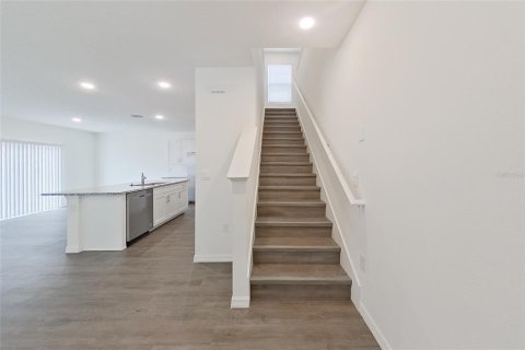 Casa en alquiler en Leesburg, Florida, 4 dormitorios, 186.45 m2 № 1895098 - foto 4