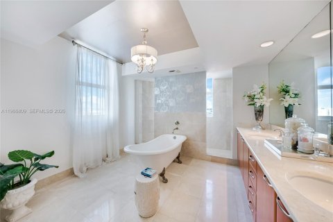 Condominio en alquiler en Aventura, Florida, 4 dormitorios, 328.22 m2 № 2029642 - foto 30