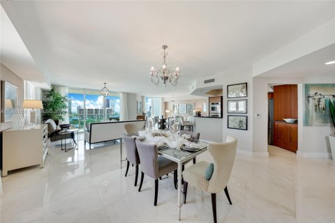 Condominio en alquiler en Aventura, Florida, 4 dormitorios, 328.22 m2 № 2029642 - foto 15
