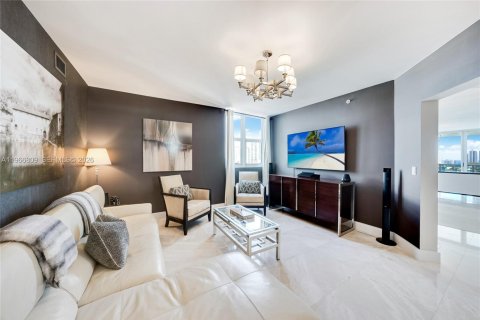 Condominio en alquiler en Aventura, Florida, 4 dormitorios, 328.22 m2 № 2029642 - foto 18