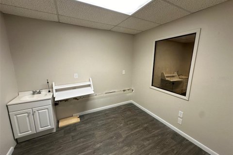 Commercial property in Lakeland, Florida 92.9 sq.m. № 1879928 - photo 6