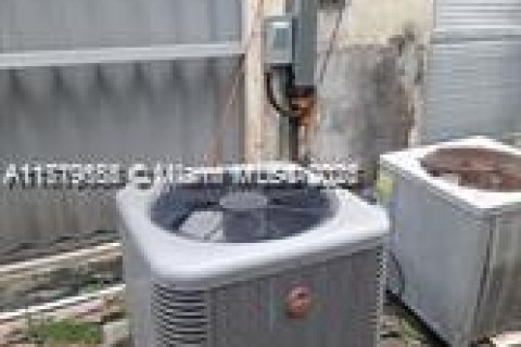 Condo in Miami Gardens, Florida, 2 bedrooms  № 2022917 - photo 7