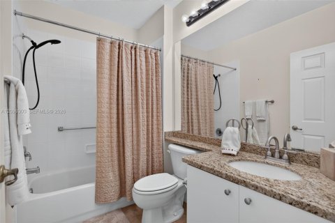 Copropriété à vendre à Tamarac, Floride: 2 chambres, 157.19 m2 № 2420700 - photo 29
