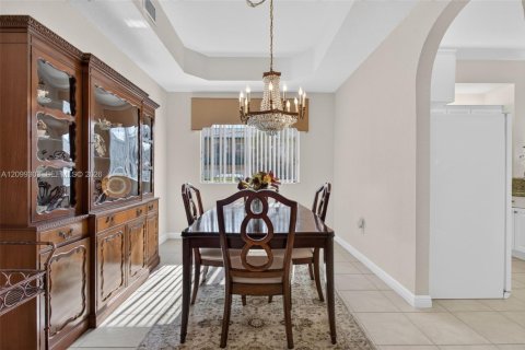 Copropriété à vendre à Tamarac, Floride: 2 chambres, 157.19 m2 № 2420700 - photo 10