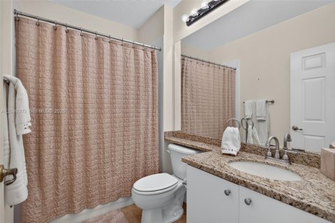 Copropriété à vendre à Tamarac, Floride: 2 chambres, 157.19 m2 № 2420700 - photo 28