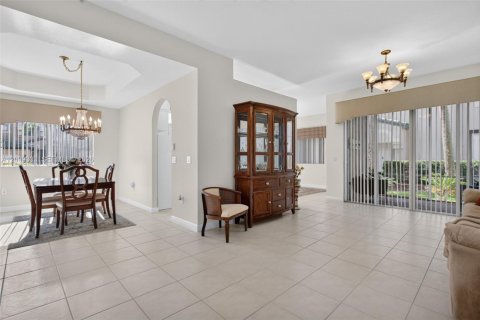 Copropriété à vendre à Tamarac, Floride: 2 chambres, 157.19 m2 № 2420700 - photo 6