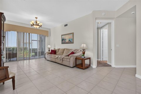 Copropriété à vendre à Tamarac, Floride: 2 chambres, 157.19 m2 № 2420700 - photo 8