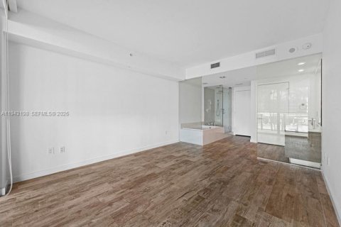 Condo in Miami, Florida, 2 bedrooms  № 2078411 - photo 19