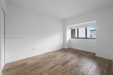 Condo in Miami, Florida, 2 bedrooms  № 2078411 - photo 15