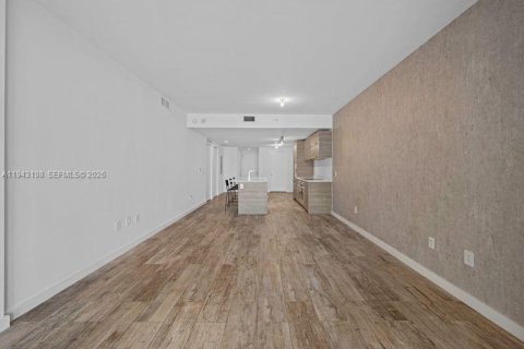 Condo in Miami, Florida, 2 bedrooms  № 2078411 - photo 8