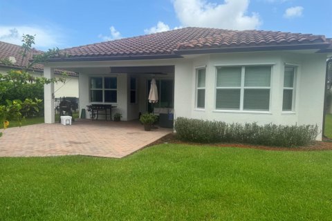 Villa ou maison à vendre à Royal Palm Beach, Floride: 3 chambres, 190.08 m2 № 2085508 - photo 7
