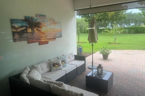 Villa ou maison à vendre à Royal Palm Beach, Floride: 3 chambres, 190.08 m2 № 2085508 - photo 8