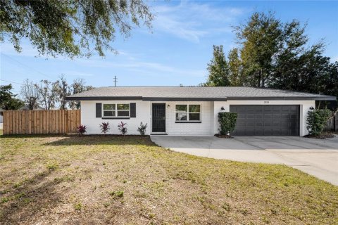 Villa ou maison à vendre à Orlando, Floride: 3 chambres, 225.66 m2 № 1556947 - photo 1