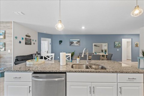 Villa ou maison à vendre à Port St. Lucie, Floride: 4 chambres, 174.1 m2 № 2439263 - photo 8
