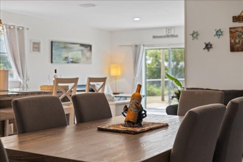 Villa ou maison à vendre à Port St. Lucie, Floride: 4 chambres, 174.1 m2 № 2439263 - photo 3