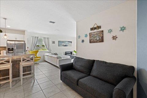 Villa ou maison à vendre à Port St. Lucie, Floride: 4 chambres, 174.1 m2 № 2439263 - photo 12