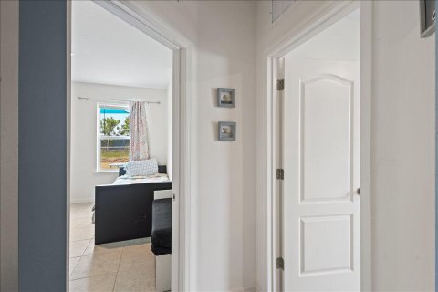 Villa ou maison à vendre à Port St. Lucie, Floride: 4 chambres, 174.1 m2 № 2439263 - photo 25