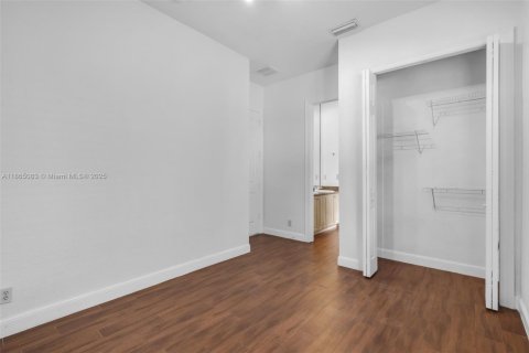 Casa en venta en Wellington, Florida, 4 dormitorios, 261.24 m2 № 1977728 - foto 16