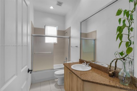 Casa en venta en Wellington, Florida, 4 dormitorios, 261.24 m2 № 1977728 - foto 19