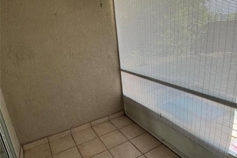 Снять в аренду таунхаус в Киссимми, Флорида 4 комнаты, 92.9м2, № 2109673 - фото 10