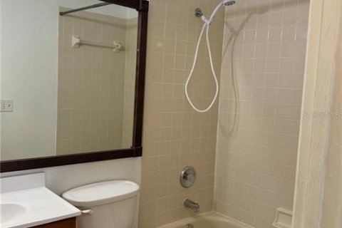 Снять в аренду таунхаус в Киссимми, Флорида 4 комнаты, 92.9м2, № 2109673 - фото 9