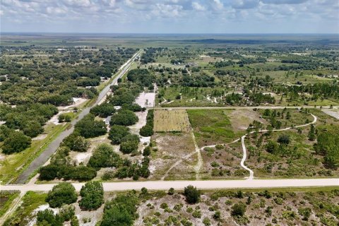 Terreno en venta en Okeechobee, Florida № 2221233 - foto 19