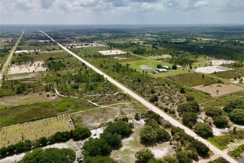 Terreno en venta en Okeechobee, Florida № 2221233 - foto 13