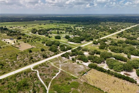 Terreno en venta en Okeechobee, Florida № 2221233 - foto 7