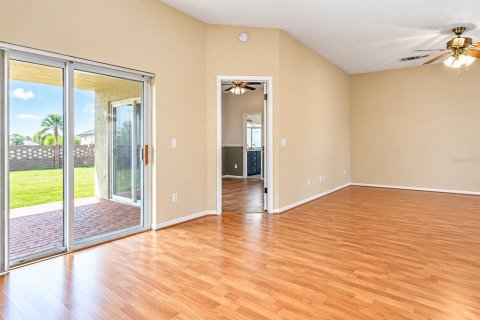 Villa ou maison à louer à Orlando, Floride: 3 chambres, 134.89 m2 № 2419001 - photo 10