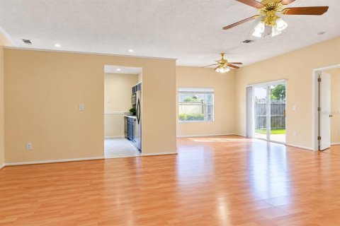 Villa ou maison à louer à Orlando, Floride: 3 chambres, 134.89 m2 № 2419001 - photo 7
